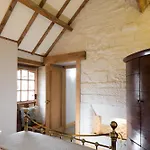 Sebright Cottage, Borrowby Farm * 斯泰兹