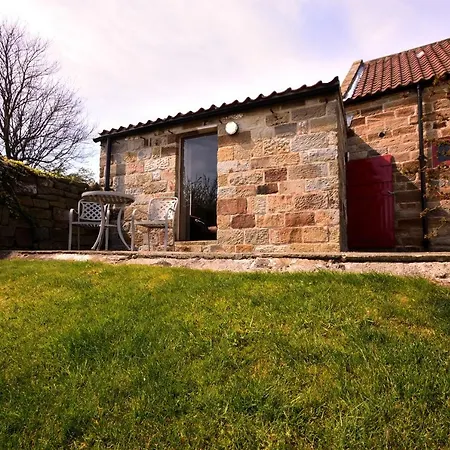 Sebright Cottage, Borrowby Farm * Staithes
